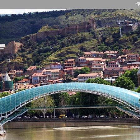 Madona'S Apartment Tbilisi Luaran gambar